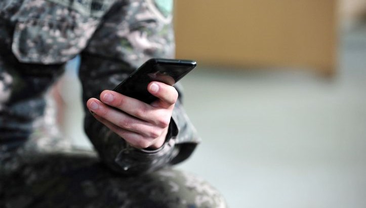 Rusya, cephe hattında telefon kullanan askerleri cezalandıracak